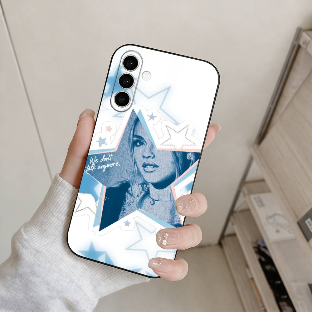 F-Freya Skye Singer Phone Case - огляд і ціна Street Fashion Official