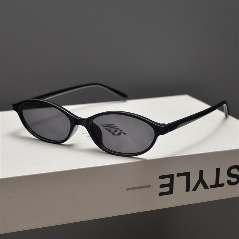 New Retro Oval Cat Eye Sunglas - огляд і ціна Street Fashion Glasses
