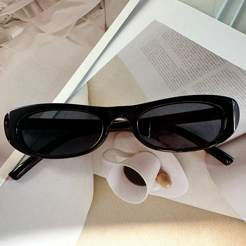 Women's Retro Oval Sunglasses  - огляд і ціна Street Fashion Glasses