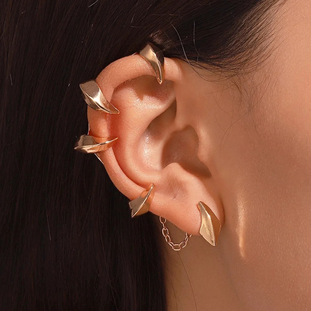 Dark Demon Sharp Teeth Ear Cli - огляд і ціна Street Fashion Earrings
