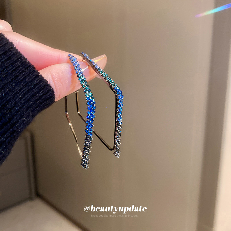 Ladies' Simple Gentle Versatil - огляд і ціна Street Fashion Earrings
