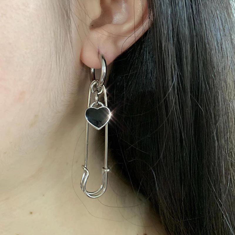 Gothic Safety Pin Drop Hoop Ea - огляд і ціна Street Fashion Earrings